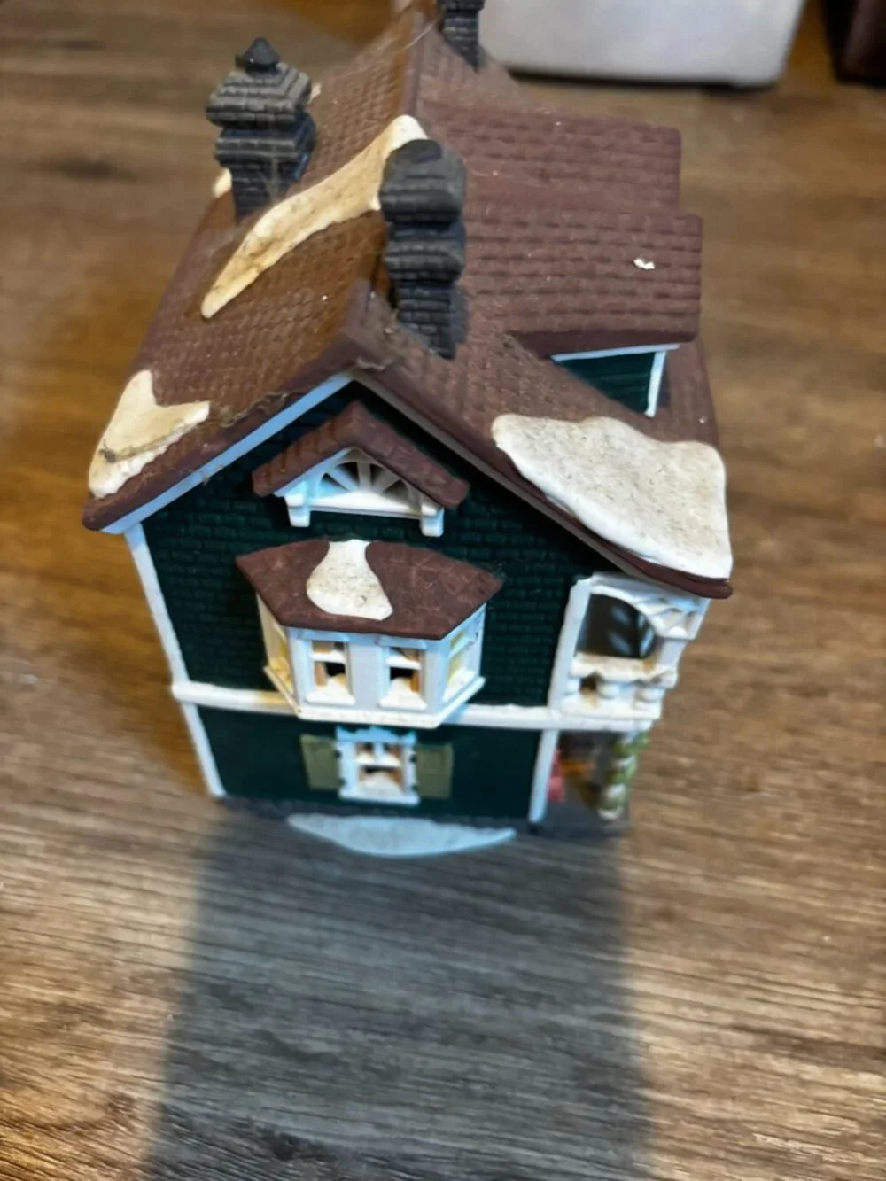Department 56 Christmas light up village building Captains Cottage